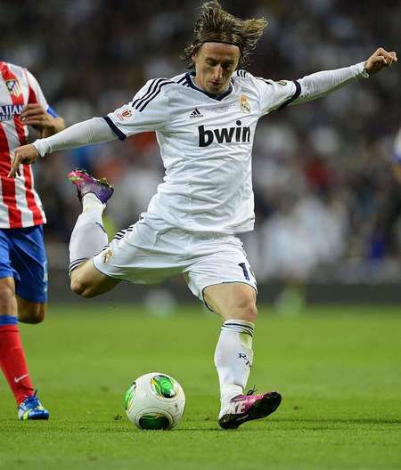 辽宁男篮在CBA杯赛中遭江苏逆转，杨鸣指出防守和心态问题，赛后将迎战NBL合肥狂风。