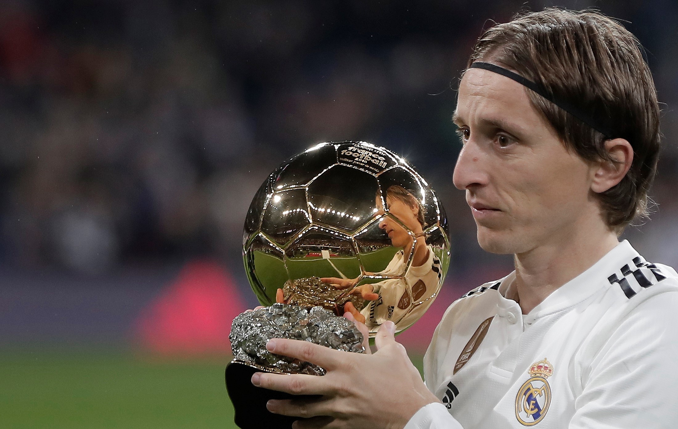 昂首走出酋长球场！利物浦反弹之路迈出坚实一步